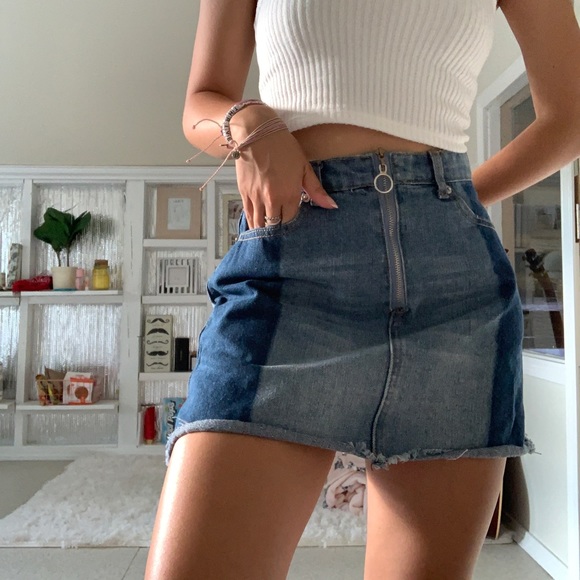 Two toned denim skirt - Picture 2 of 3